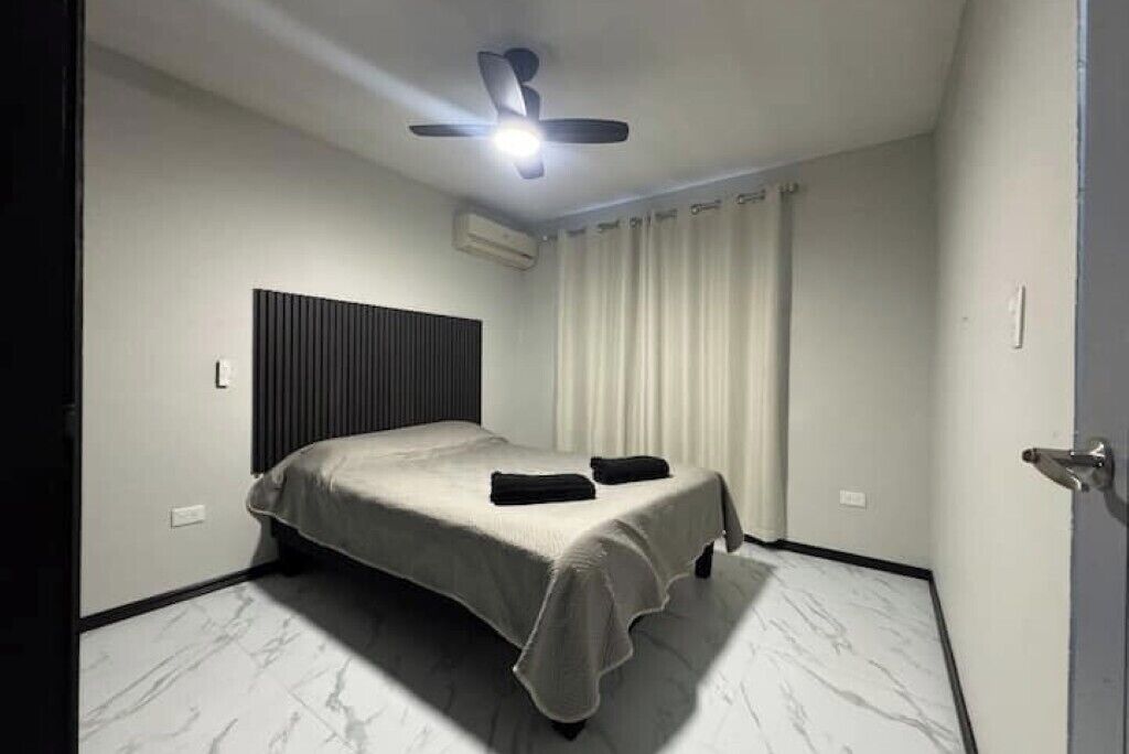 3 bedrooms, iron/ironing board, WiFi (free), bed sheets