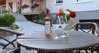 Himmelsbach Apartment with Terrace and Wi-Fi