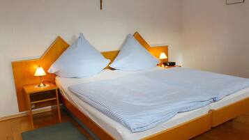 2 quartos, ferros/tábuas de passar roupa, Wi-Fi, roupa de cama