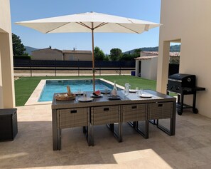 Terrace/patio - Villa MTI Ventoux Quiet, close to nature/ideal for friends or family! (Blauvac)