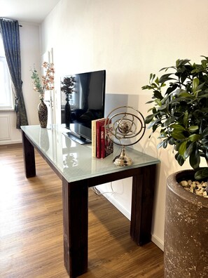 Condo de lujo, vista a la ciudad | Interior