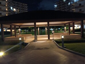 Property grounds - Lovers' Cozy Stay w/ Netflix Near Mall & Airport (Parañaque)