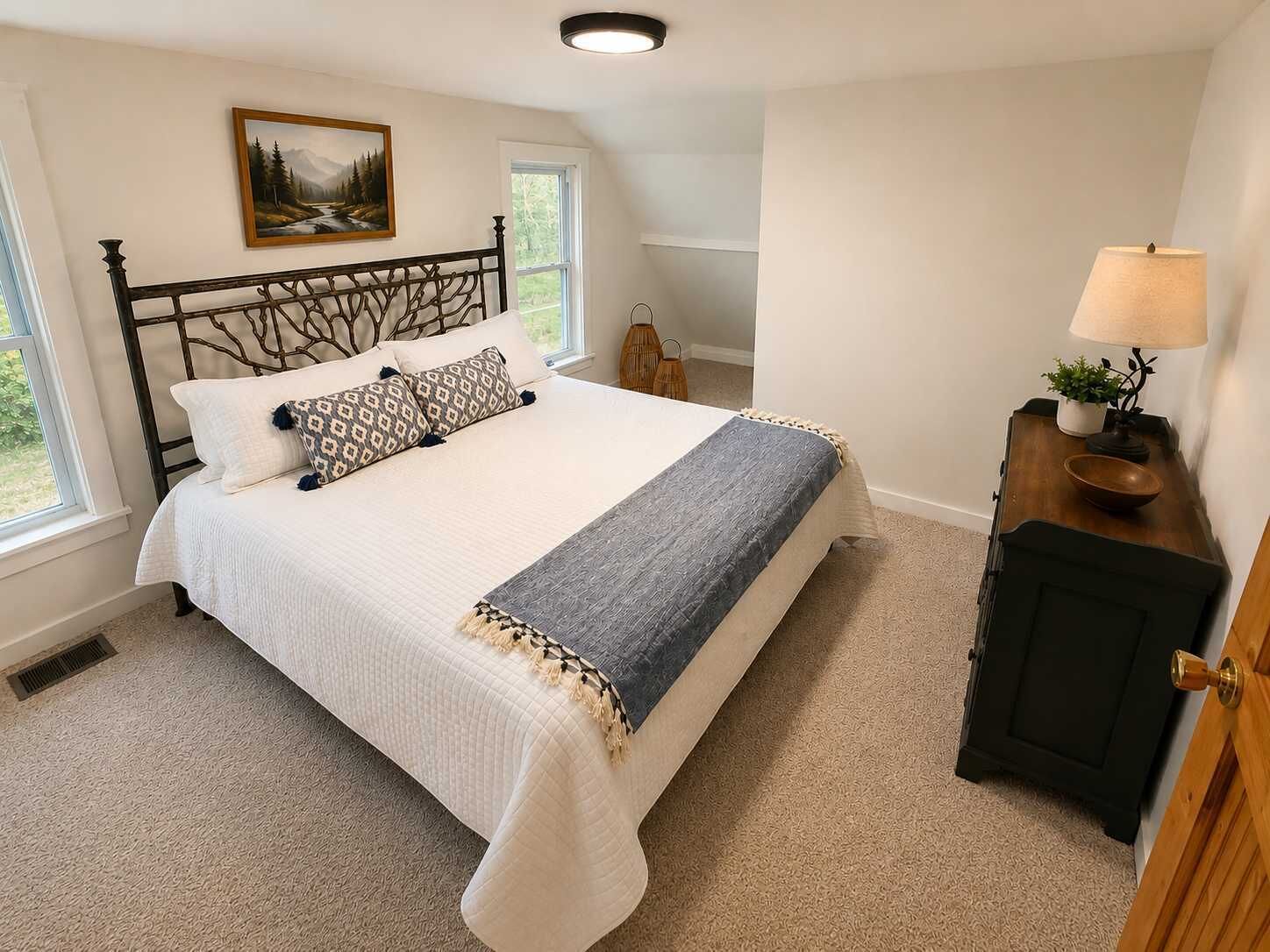 2 bedrooms, WiFi, bed sheets