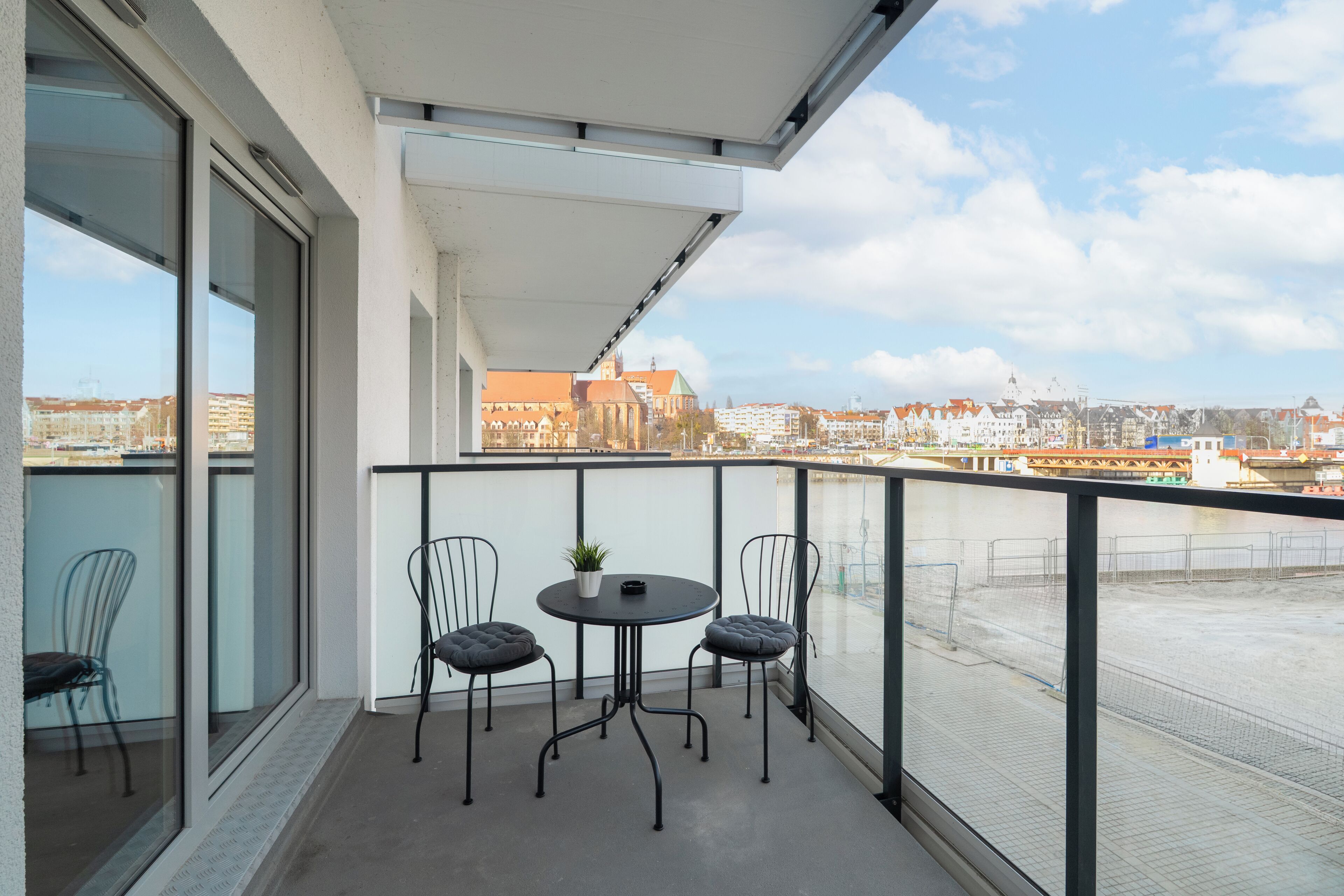 Comfort Studio Suite, River View | Terrace/patio