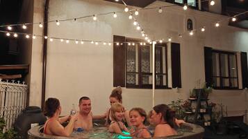 Bain à remous extérieur