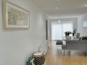 Interior - The Kipling Inn, 4 - Bed, Sleeps 6, Long Term Rental Available (Ulverston)