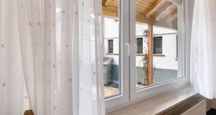 Room 'Zimmer 37' with Shared Garden and Wi-Fi