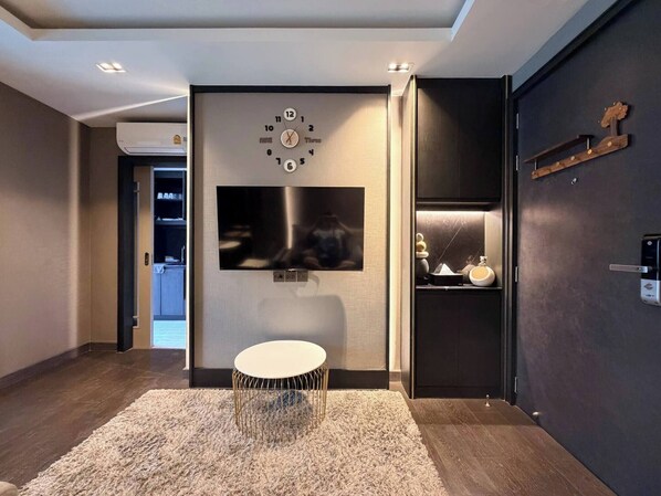 Unclassified image, 1 of 57, button - Room-luxury Condo, Chaing Mai Night Baza (Chiang Mai)