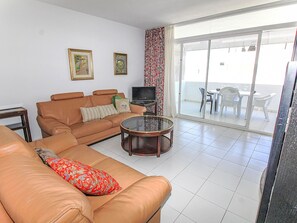 TV - Green Club by Interhome (Pals)