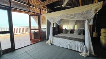 Deluxe Double Room, Balcony, Sea View | Desk, free WiFi