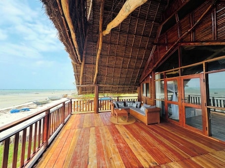 Doppia Deluxe, balcone, vista mare | Vista balcone. MAISARA MAFIA BEACH LODGE