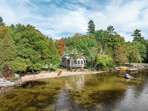 Cedar Lake Lodge Millinocket Maine / Lakefront Home
