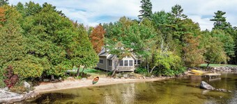 Cedar Lake Lodge Millinocket Maine / Lakefront Home