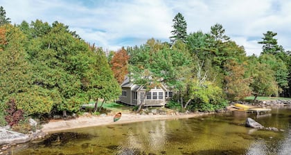 Cedar Lake Lodge Millinocket Maine / Lakefront Home