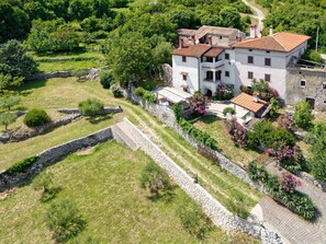 Exterior - Casa Bonetta - 8 persons, 4 bedrooms, barbecue, sea view, pet friendly (Zagorje)