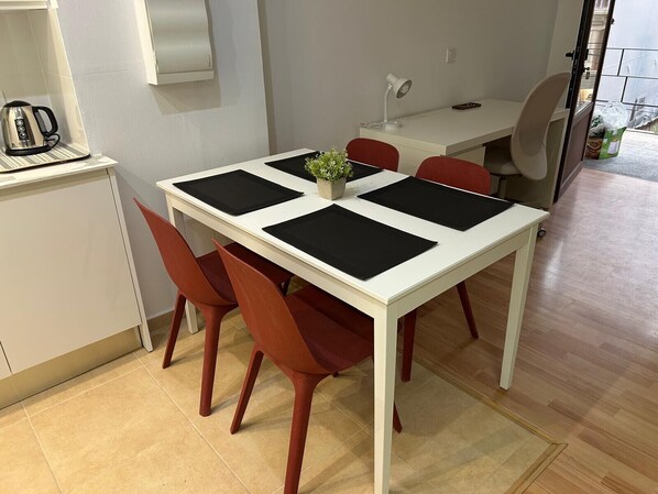 Dining - Born Studio by Priority (Palma de Mallorca)