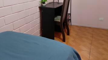 2 室のベッドルーム、アイロン / アイロン台、WiFi、ベッドシーツ