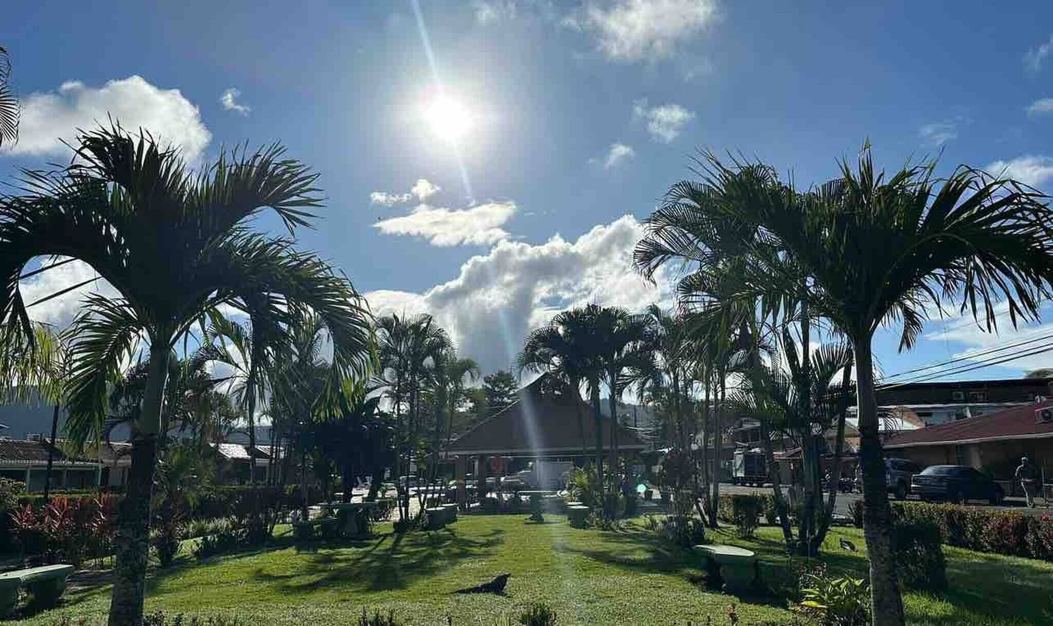 Condo, 2 Bedrooms | Property grounds