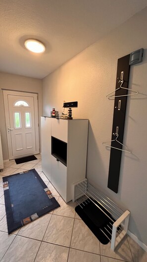 Interior - Vacation apartment on Kormoranweg within walking distance of the harbor and beach (Wurster Nordseeküste)
