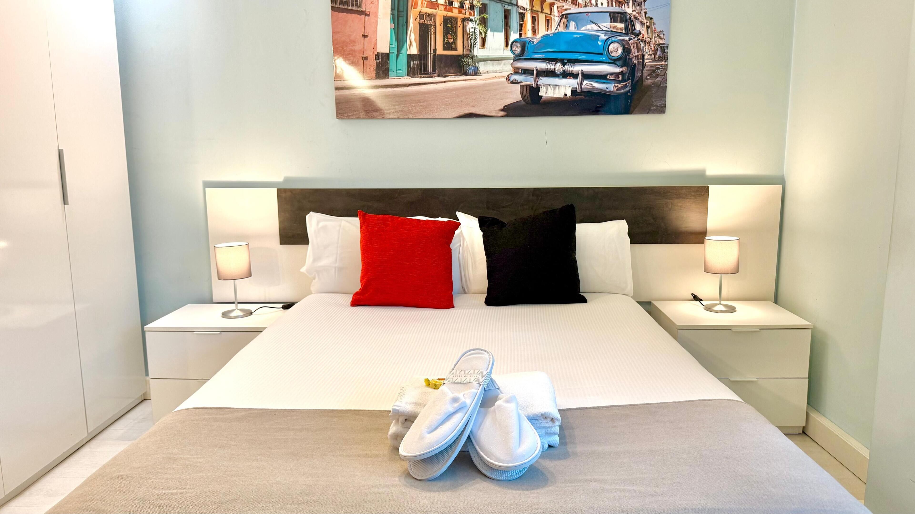 Standard Studio, Balcony