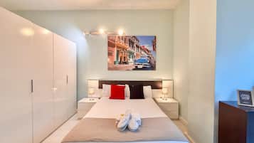 Iron/ironing board, free WiFi