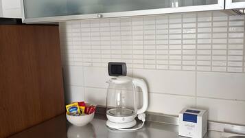 雪櫃、焗爐、爐具、咖啡機/沖茶器