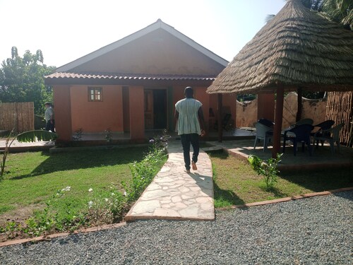 Villa Colibri Cottage with swimming pool near Kpime waterfall