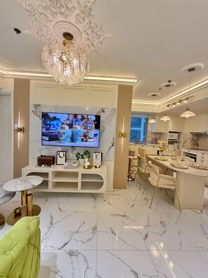 Interior - Azure Resort 2BR Deluxe Beach & Pool View with Bathtub • 8 Pax • Smart Toilet (Parañaque)