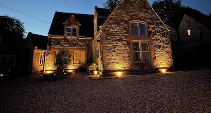 Private Annexe – close to Weston Park, RAF Cosford, i54 & Uni of Wolverhampton