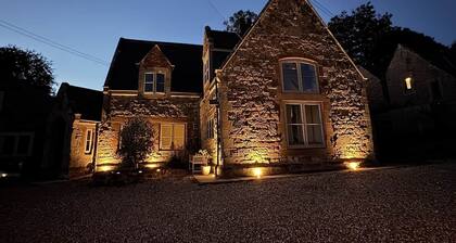 School House Annexe – private spacious apartment