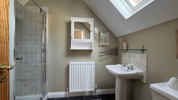 Suihku, pyyhkeet, vessapaperi