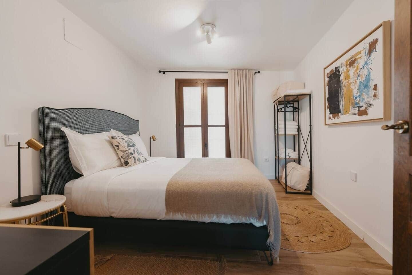1 chambre, fer et planche à repasser, Wi-Fi, draps fournis