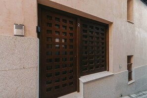 Exterior detail - Apartment with views of the Alcázar of Toledo (Toledo)