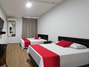 Deluxe Twin Room, 2 Twin Beds | Free WiFi - Carlton Plaza Americana (Americana)