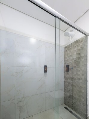 Chambre Double Deluxe | Salle de bain