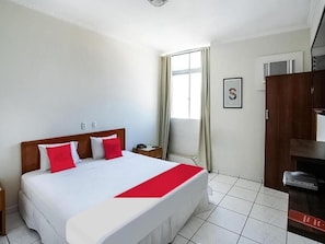 Deluxe Quadruple Room, 2 Double Beds | Free WiFi - Carlton Plaza Americana (Americana)