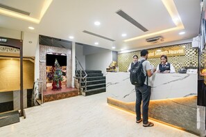 Comfort Double Room | Lobby - Hotel Cozy Nest Rohini (New Delhi)