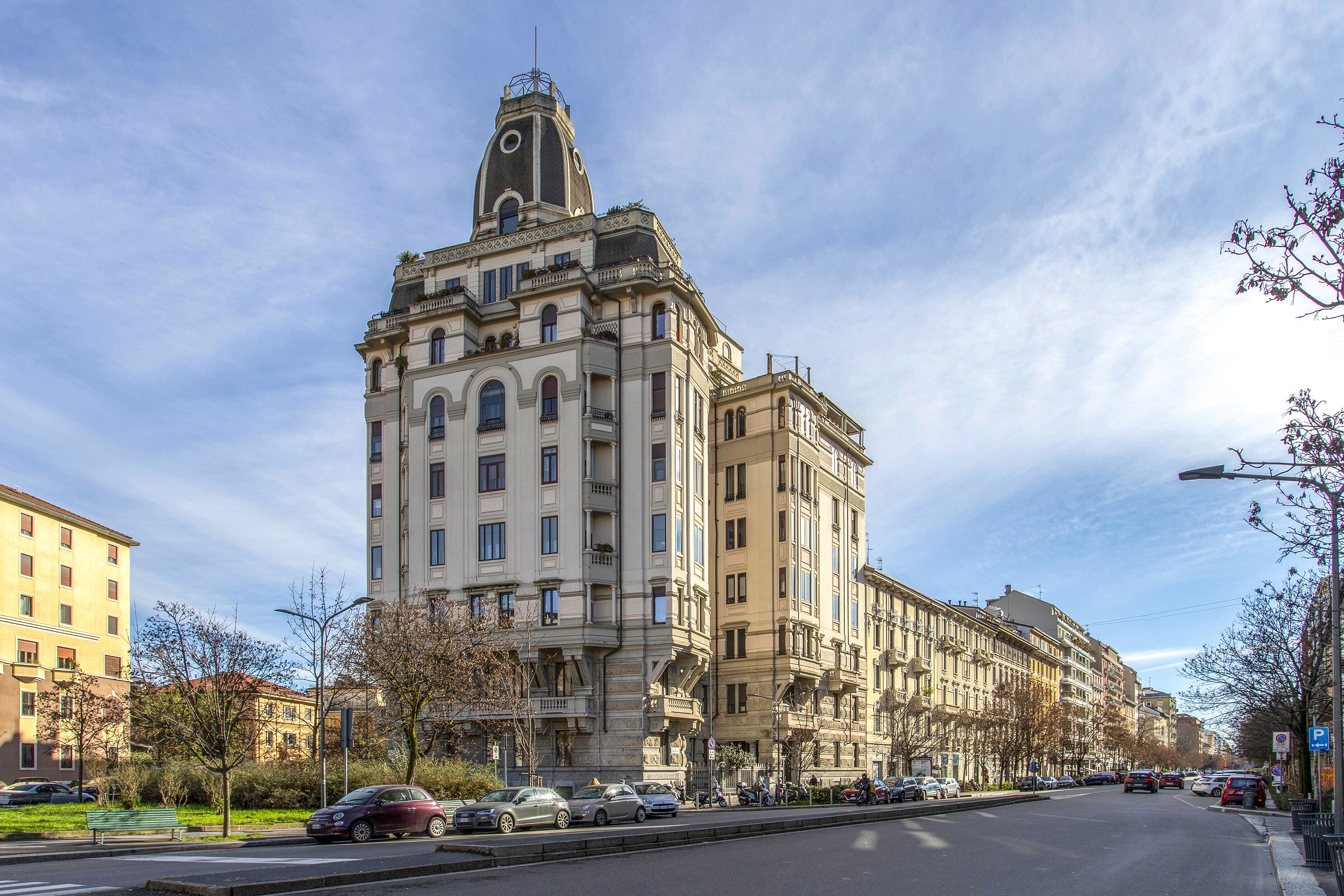 Kannettavalle tietokoneelle sopiva työtila, ilmainen Wi-Fi