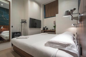 Superior kamer, 1 twee- of 2 eenpersoonsbedden | Een laptopwerkplek, gratis wifi