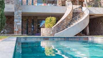 Piscine extérieure, piscine chauffée