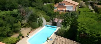 Gite la Roseraie with Pool