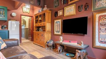 43-Zoll-Smart-TV mit Digitalempfang