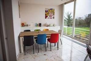Dining - Villa bianca (Dalhem)