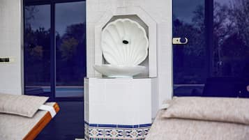 Sauna, hot tub, steam room, deep-tissue massages, massages
