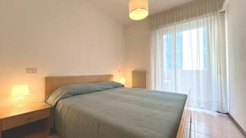 Apartment, 2 Schlafzimmer, Balkon, Stadtblick | 3 Schlafzimmer