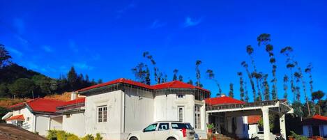 Deluxe Room | Exterior