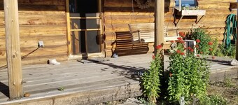 spectacular snow-capped mountain views, best fishing in Wy. close to Yellowstone