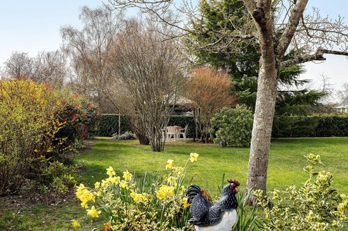 Holiday Home 'La Gatiniére' with Private Terrace, Wi-Fi and Air Conditioning