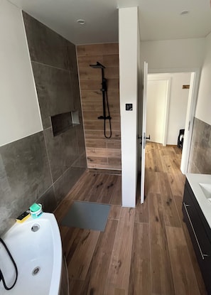 Nicht klassifiziertes Bild, 2 von 17, Schaltfläche