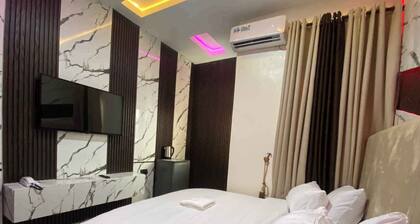 Tiano Hotel & Suites